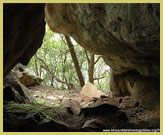 Typical cave where San bushmen would have lived in the Maloti-uKhahlamba-Drakensberg Mountains Park, a UNESCO world heritage site (South Africa & Lesotho)