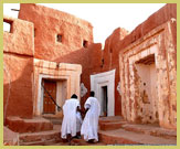 Earthen building materials and techniques are characteristic of Oualata, one of the four Ancient Ksour designated as UNESCO world heritage sites on the edge of the Sahara Desert in Mauritania