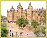 The Great Mosque at Djenne UNESCO world heritage site (Mali) is the largest mud-built building in the world